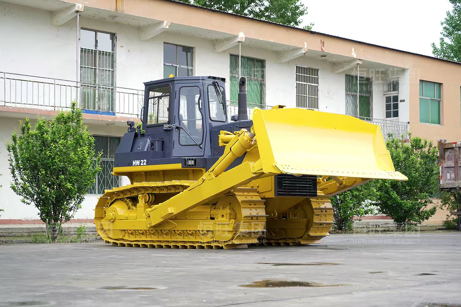 HW22D Crawler Bulldozer Shipped to Kalimantan Mining Site