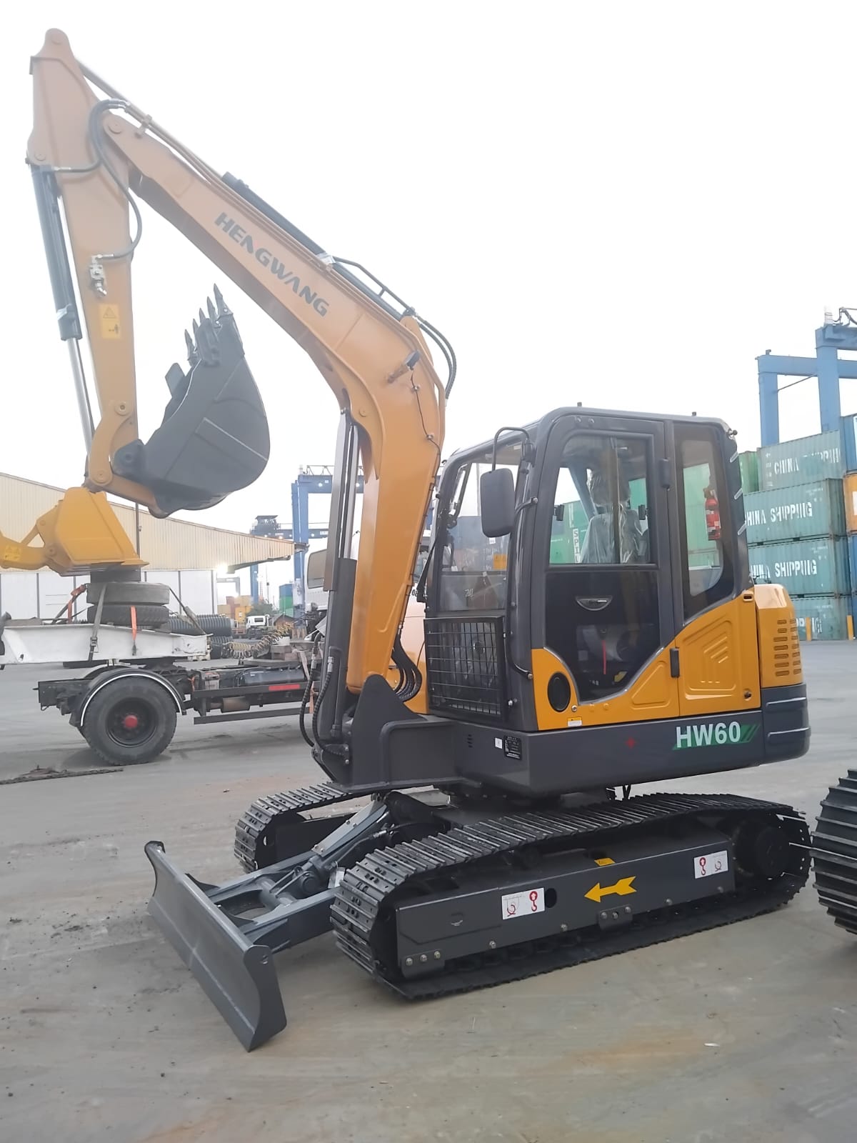 HW60 crawler excavator at port ready for shipping to Balikpapan
